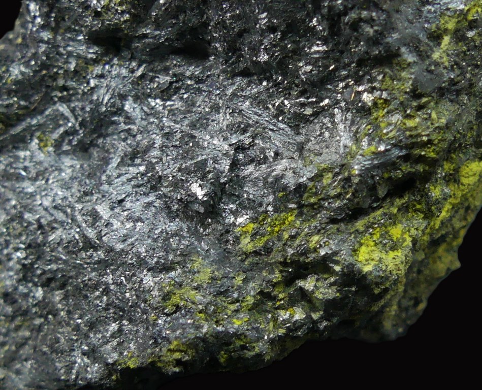 Oxyplumboroméite & Stibnite