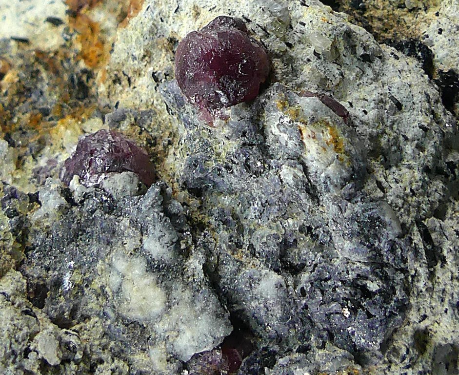 Almandine & Cordierite