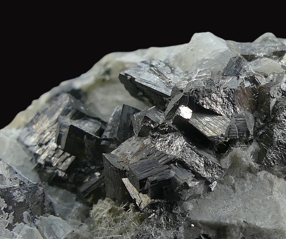 Arsenopyrite & Byssolite