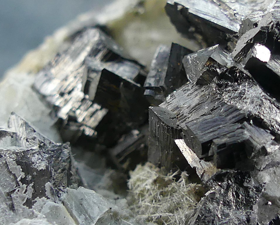 Arsenopyrite & Byssolite