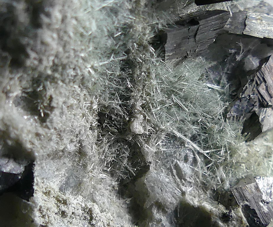 Arsenopyrite & Byssolite