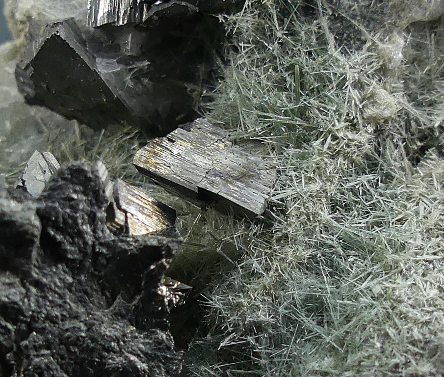 Arsenopyrite & Byssolite