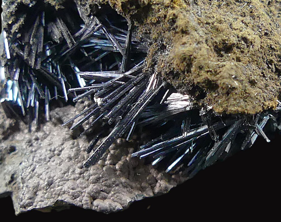 Pyrolusite & Goethite