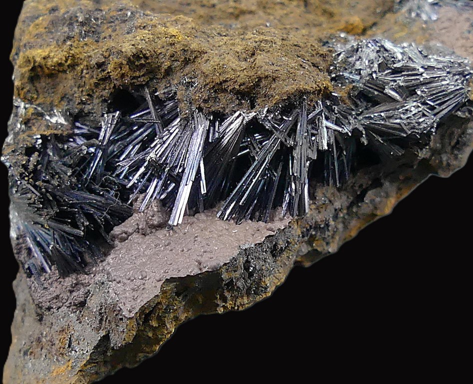 Pyrolusite & Goethite