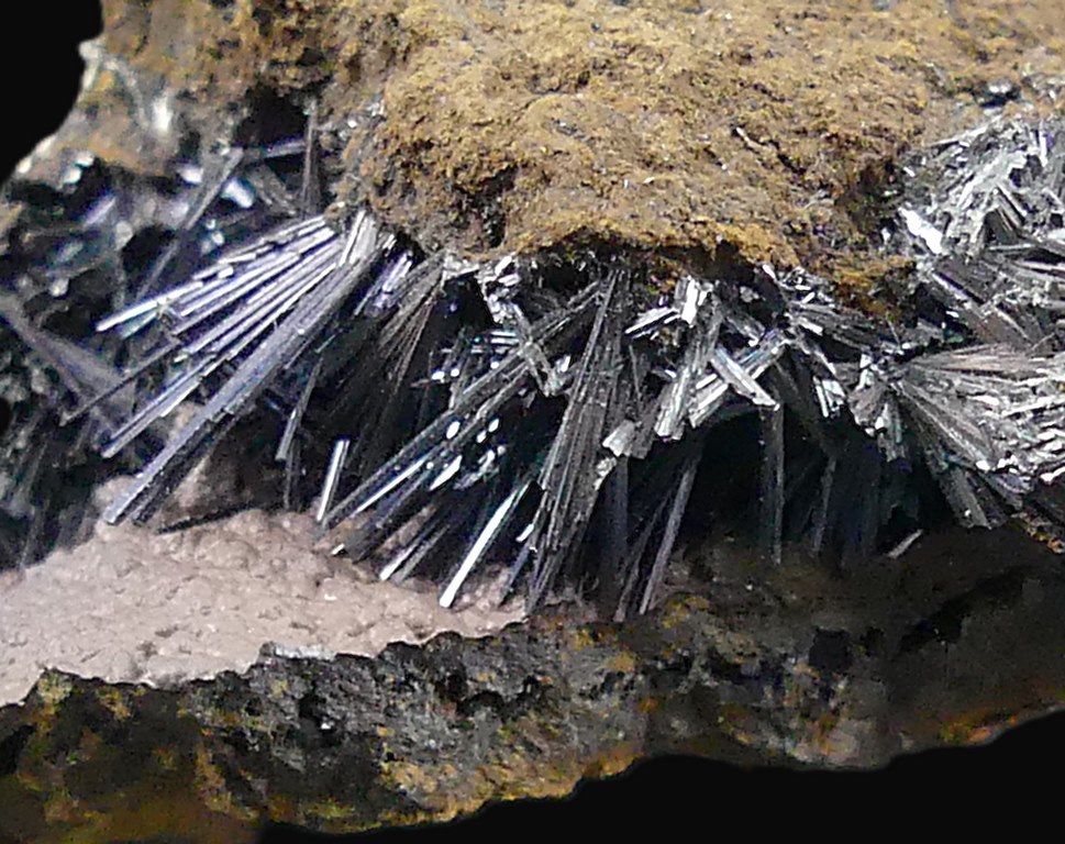 Pyrolusite & Goethite