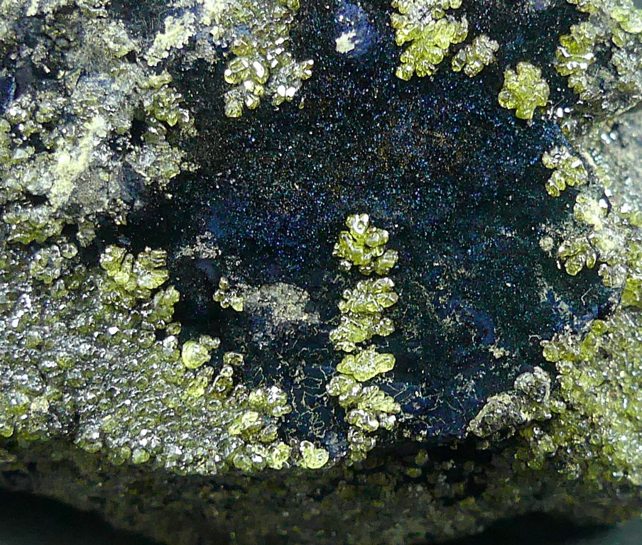 Native Sulphur & Covellite