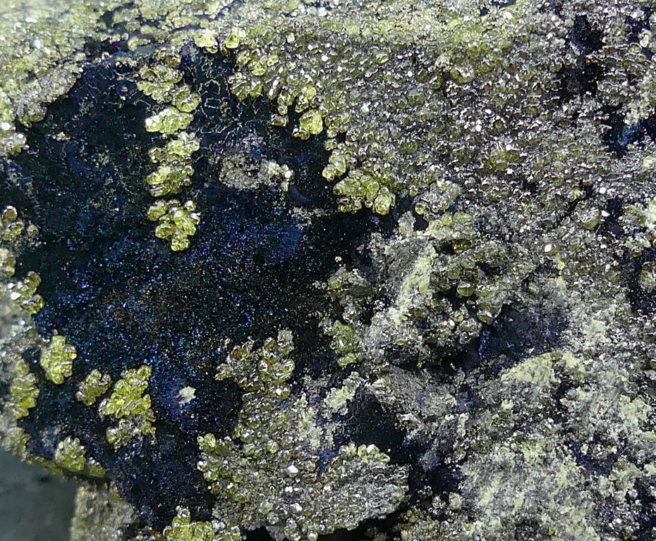 Native Sulphur & Covellite