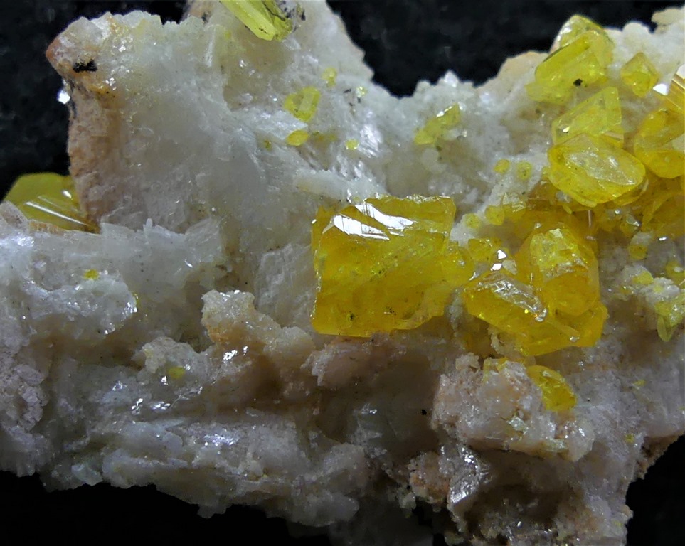 Wulfenite & Dolomite