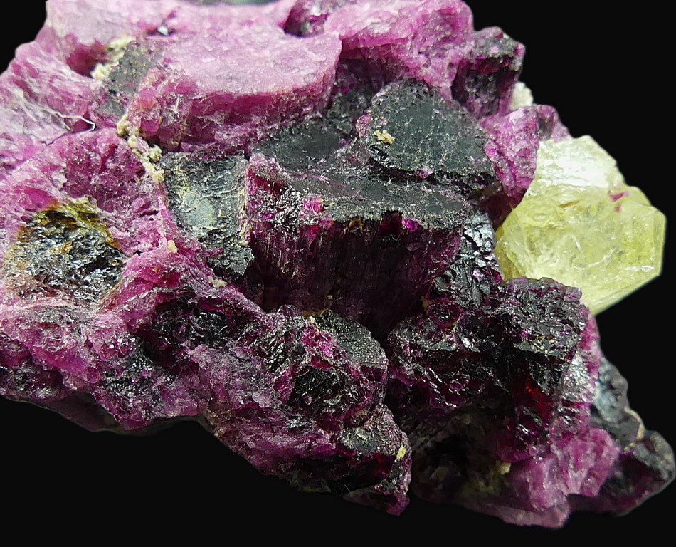 Liddicoatite & Rhodizite