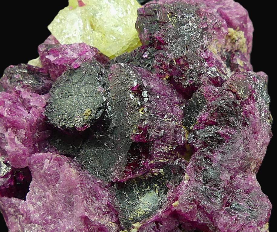 Liddicoatite & Rhodizite