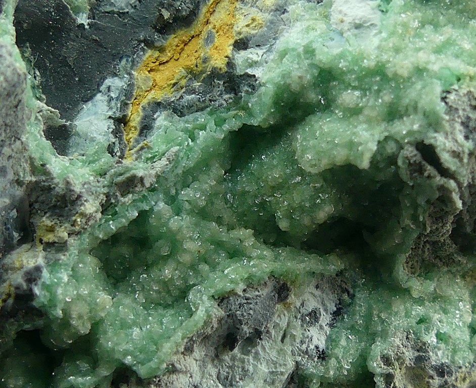 Montgomeryite & Huntite