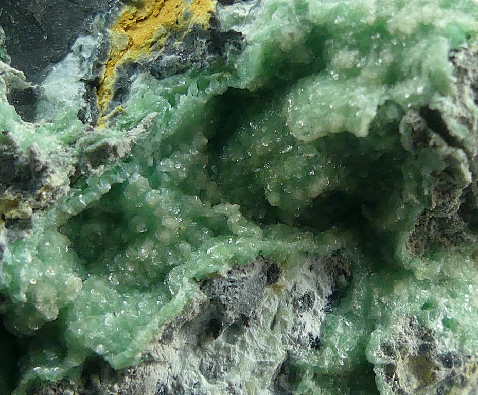 Montgomeryite & Huntite