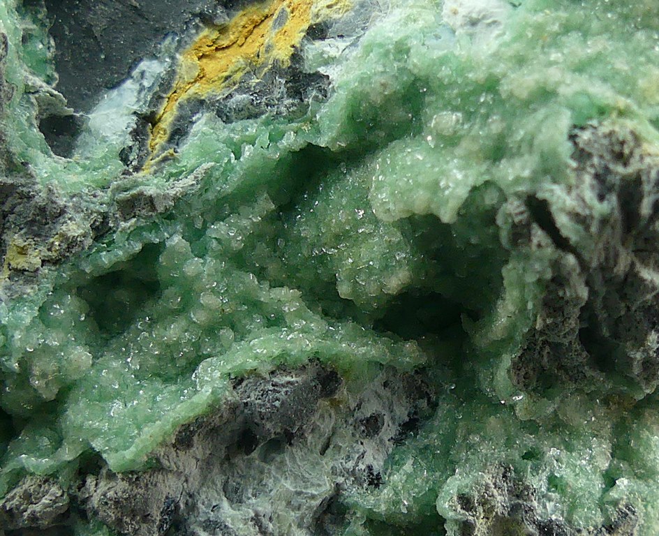 Montgomeryite & Huntite