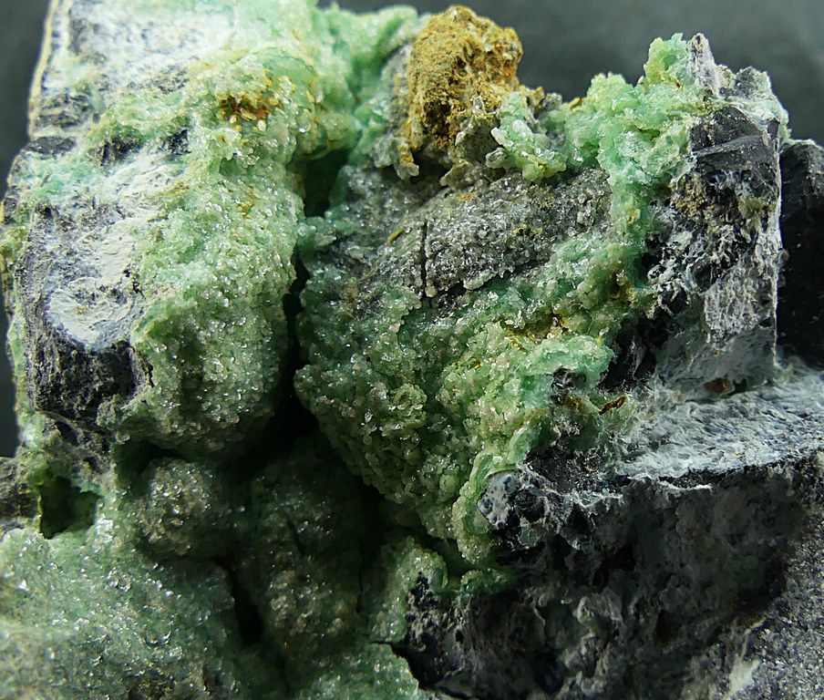 Montgomeryite & Huntite