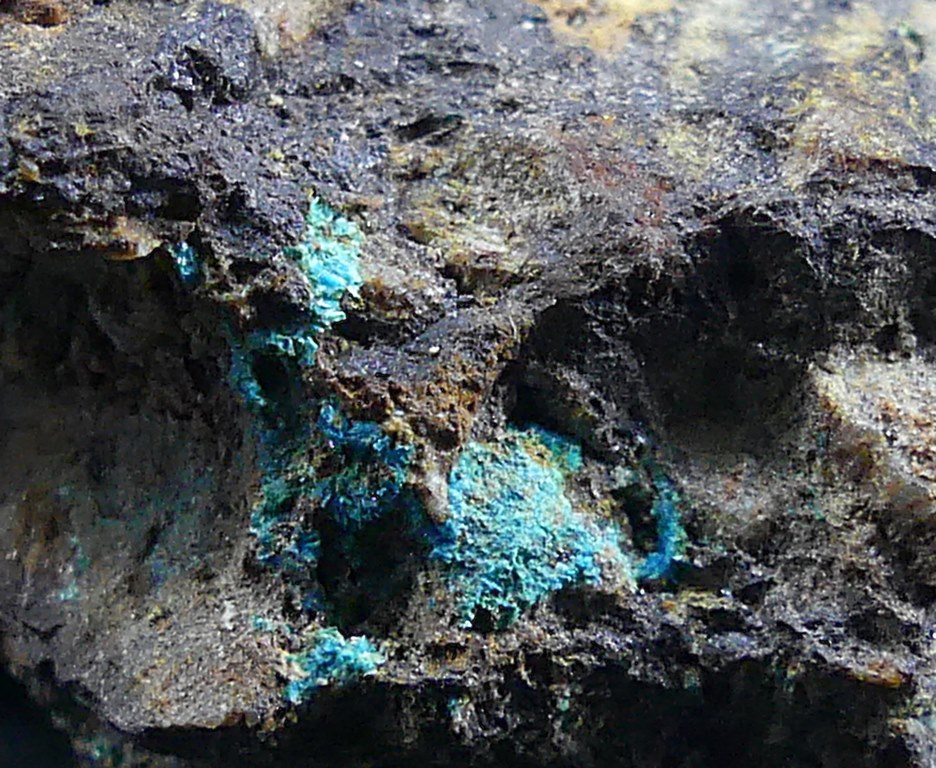 Lavendulan & Yukonite