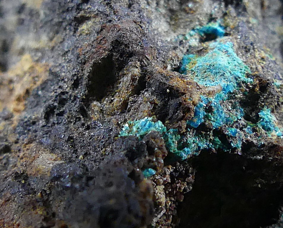 Lavendulan & Yukonite