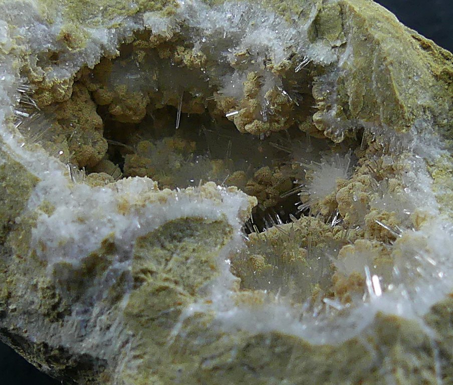 Kutnohorite & Aragonite