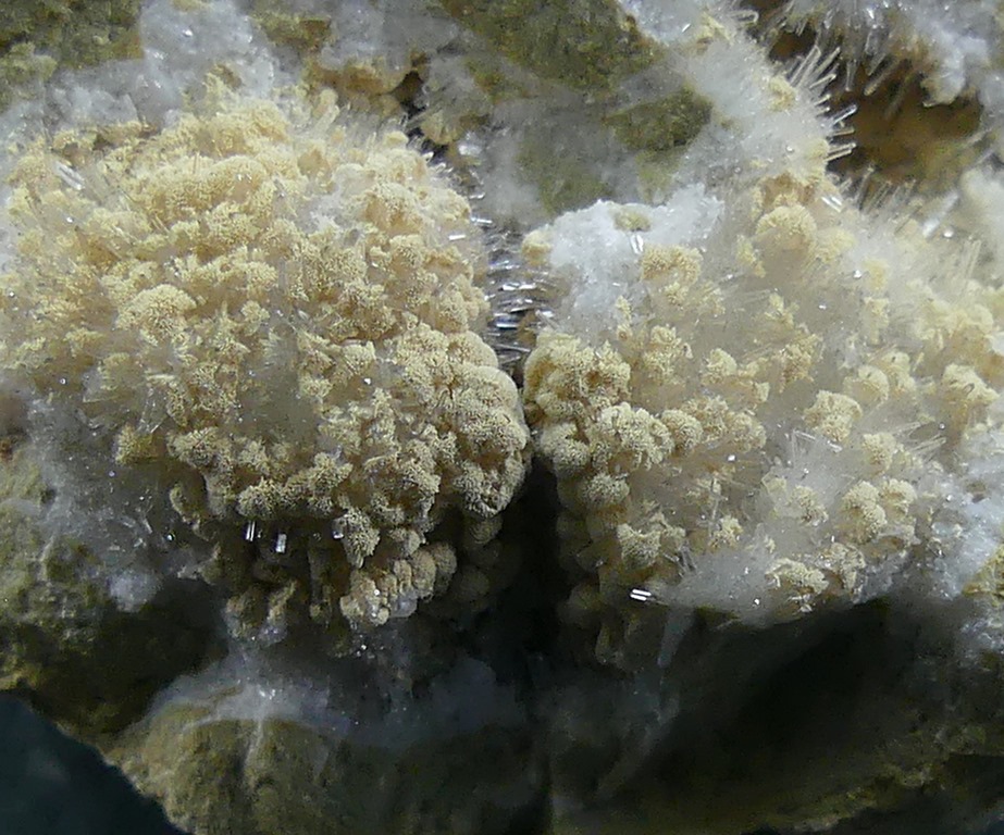 Kutnohorite & Aragonite