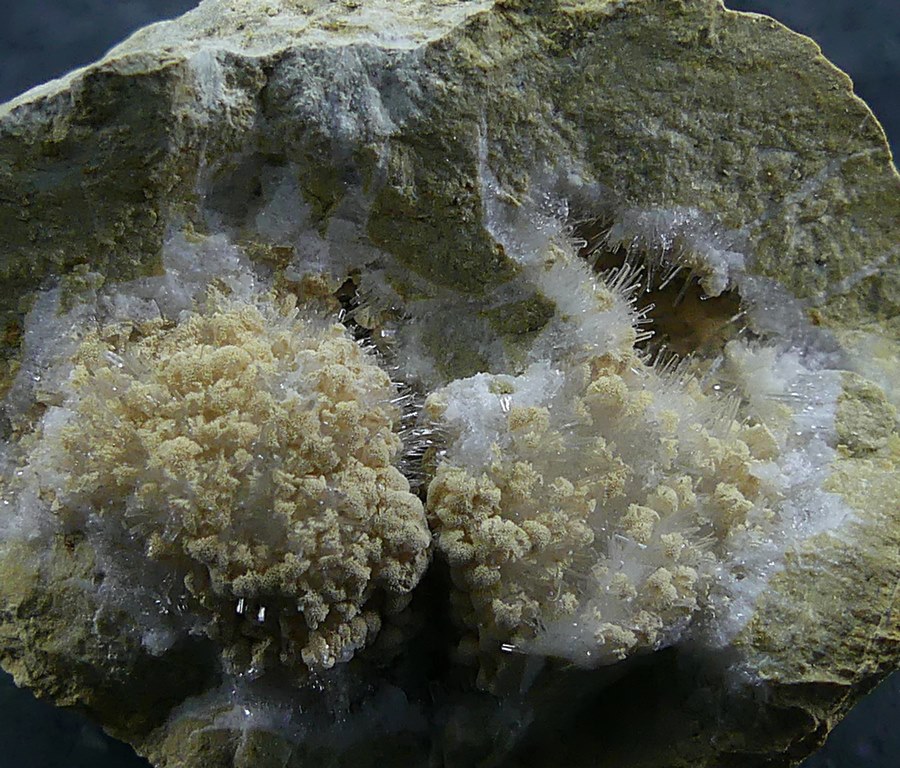 Kutnohorite & Aragonite