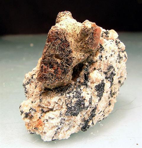 Genthelvite