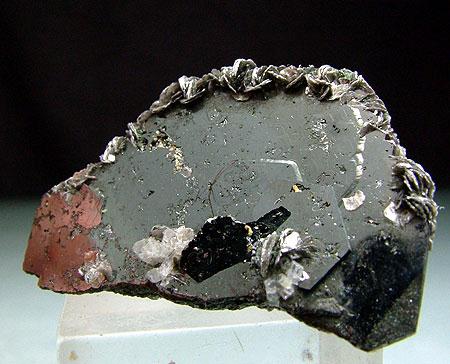 Hematite Chlorite & Muscovite