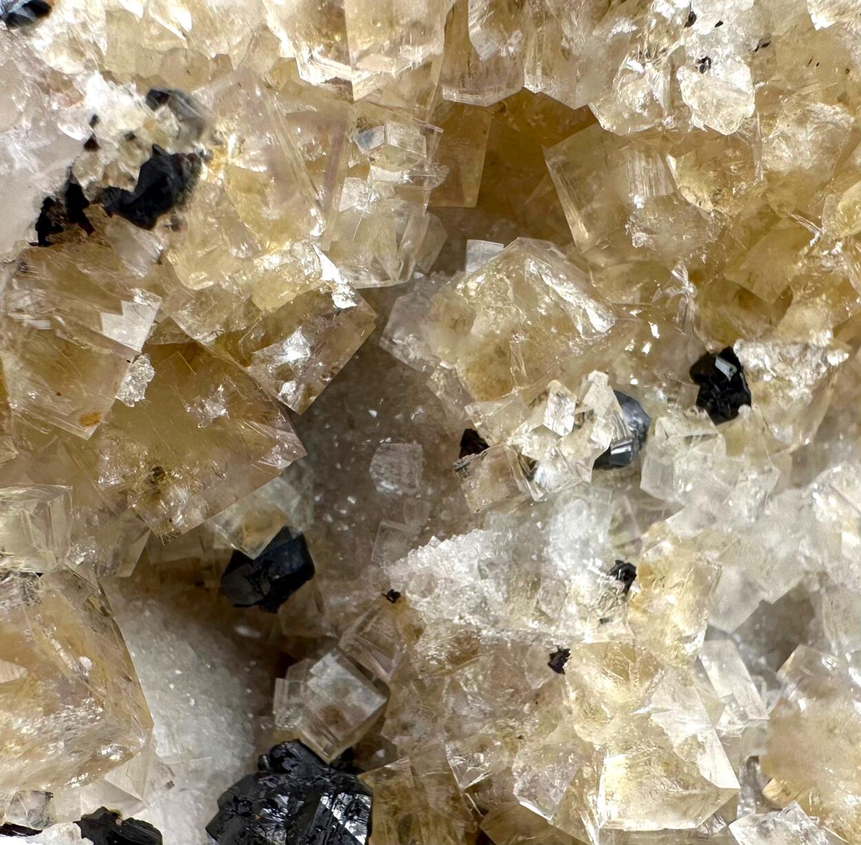 Fluorite With Siderite Sphalerite & Quartz