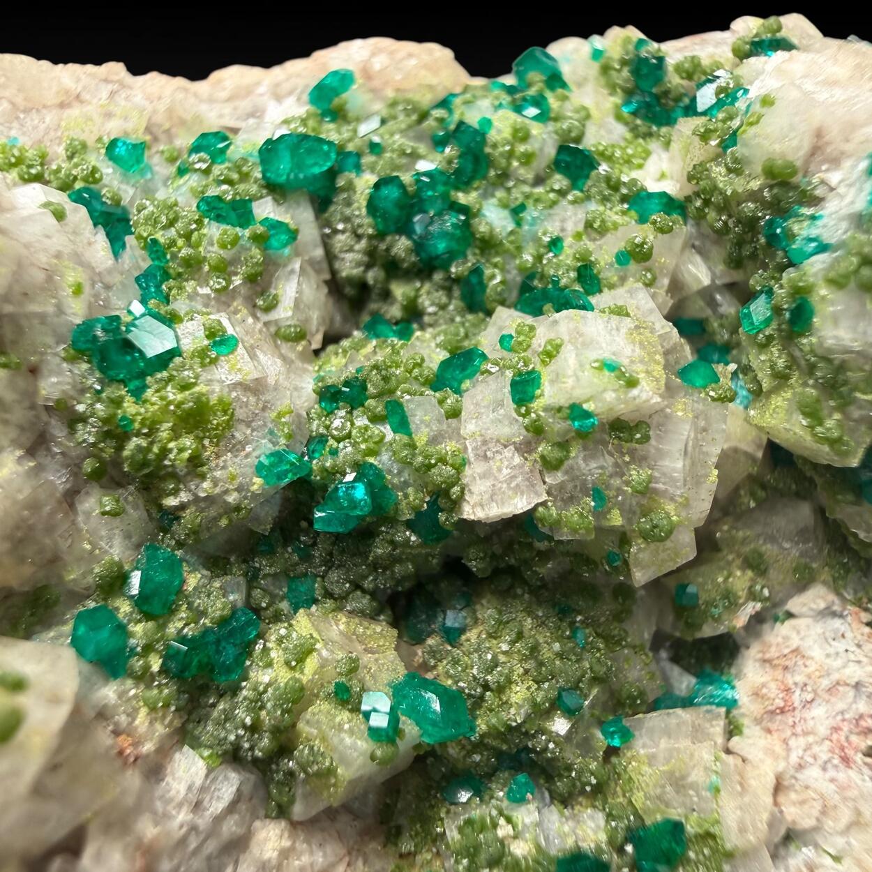 Dioptase With Duftite On Calcite