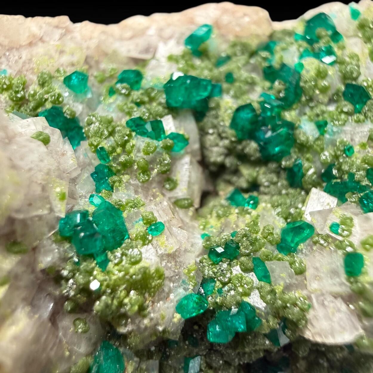 Dioptase With Duftite On Calcite