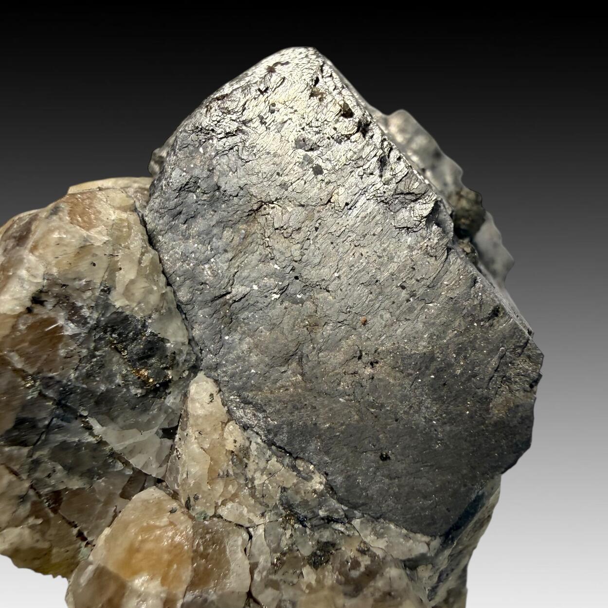 Arsenopyrite On Scheelite