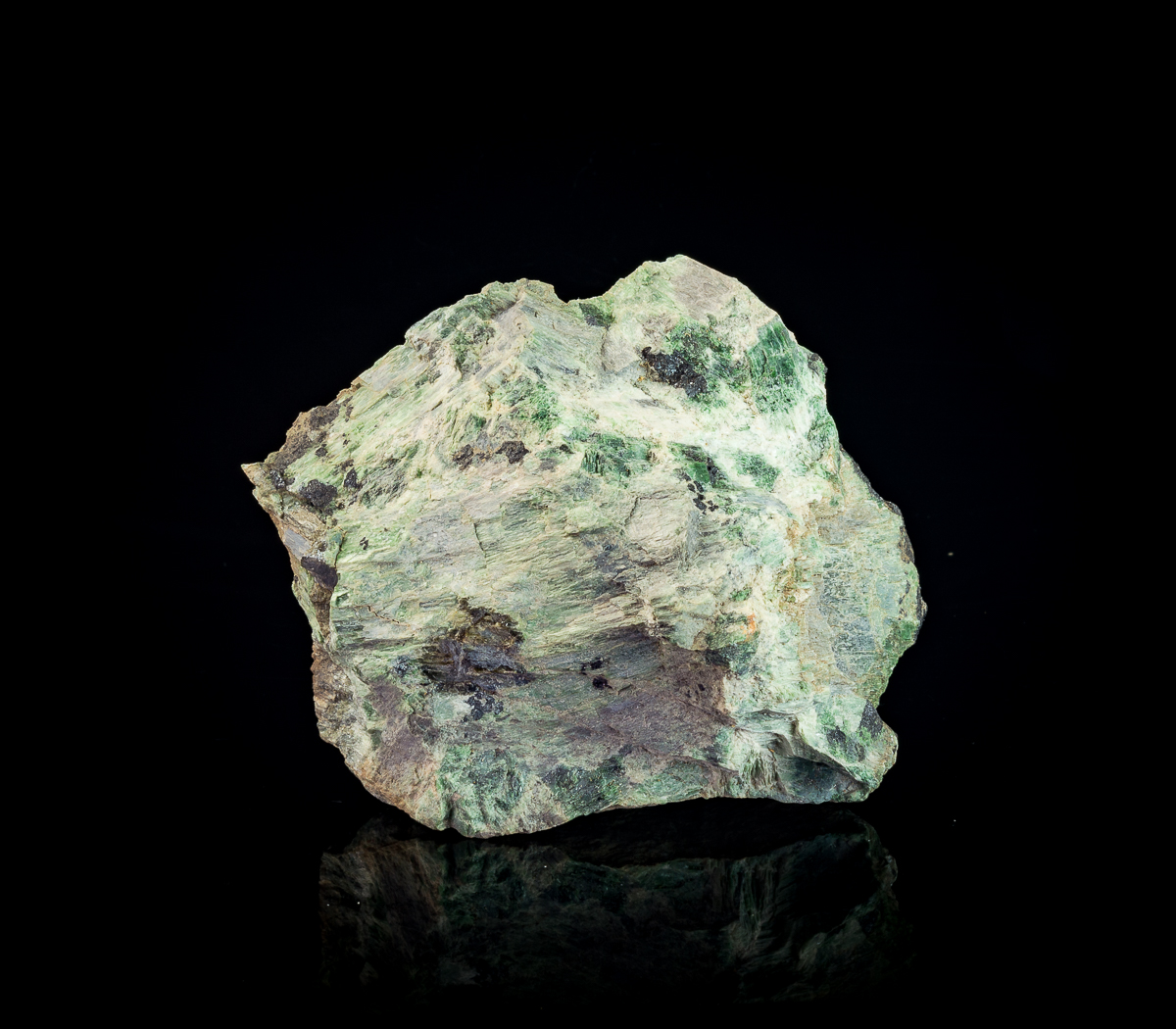 Serpentine With Chromite