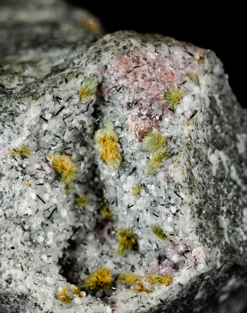 Tuperssuatsiaite With Villiaumite & Aegirine