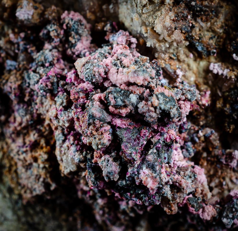 Erythrite On Safflorite