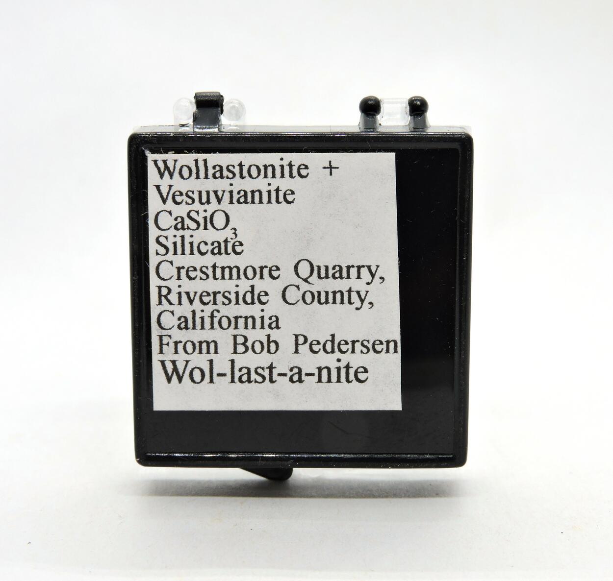 Vesuvianite With Wollastonite