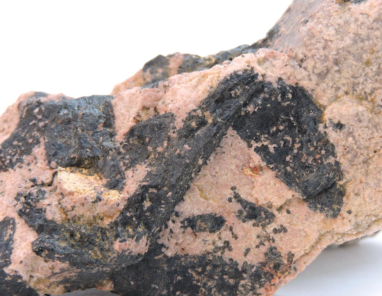 Allanite-(Ce)