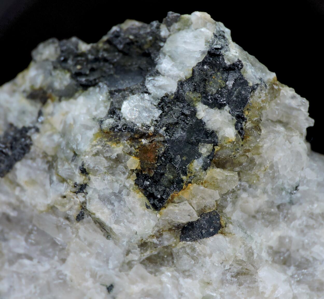 Allanite-(Ce)