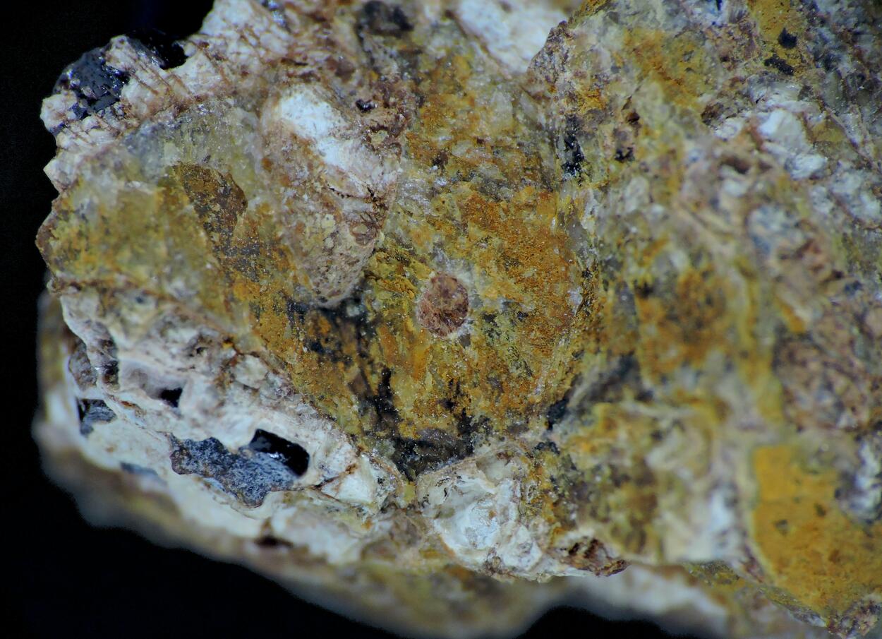 Thorite Var Thorogummite