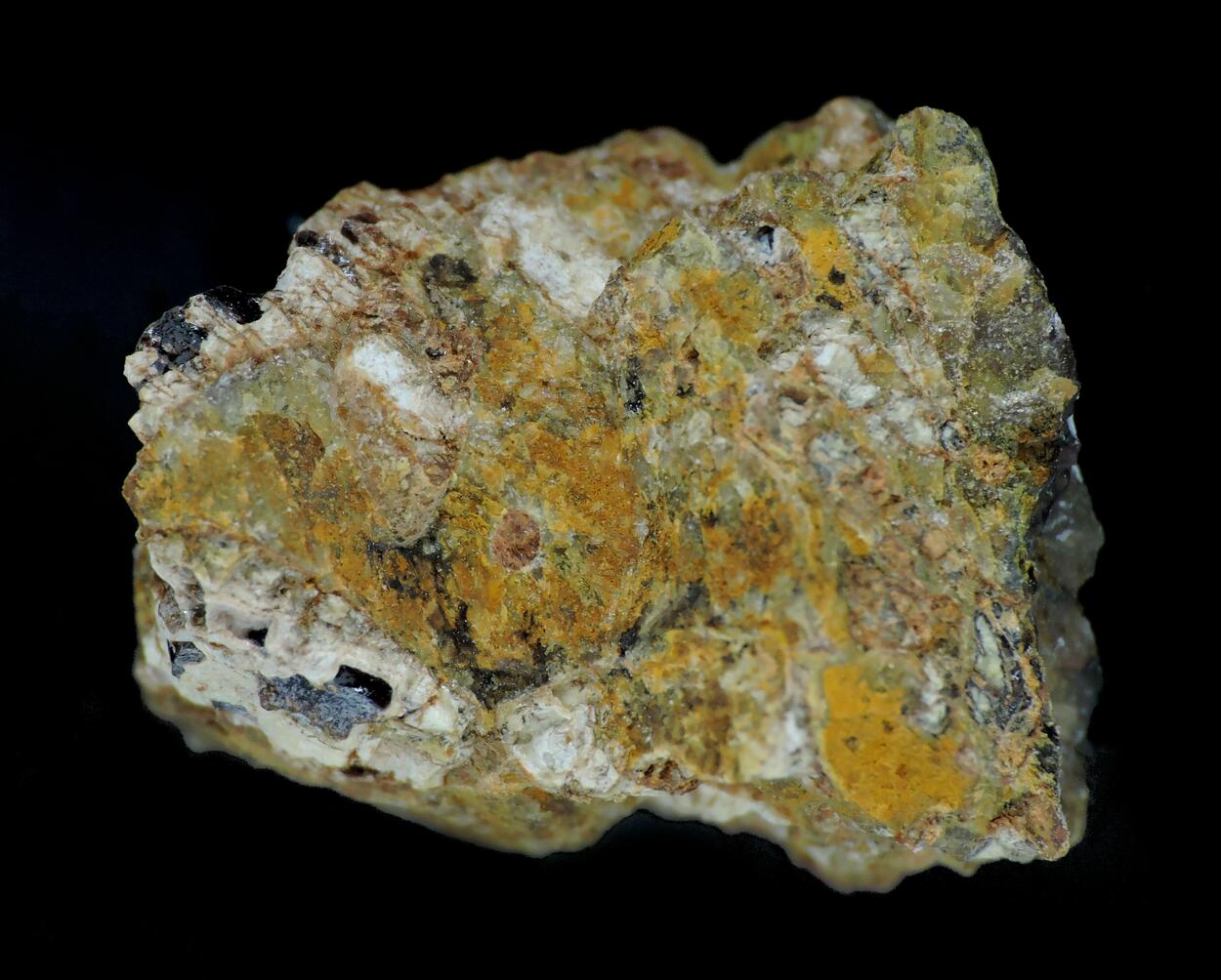 Thorite Var Thorogummite