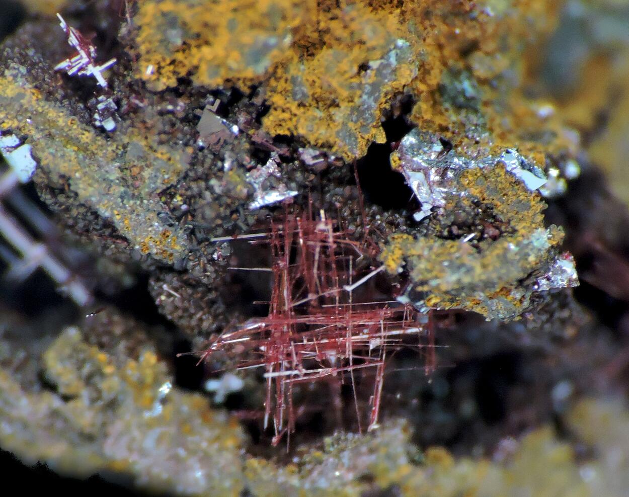 Cuprite Var Chalcotrichite