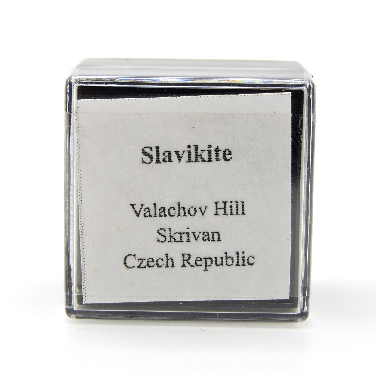 Slavíkite