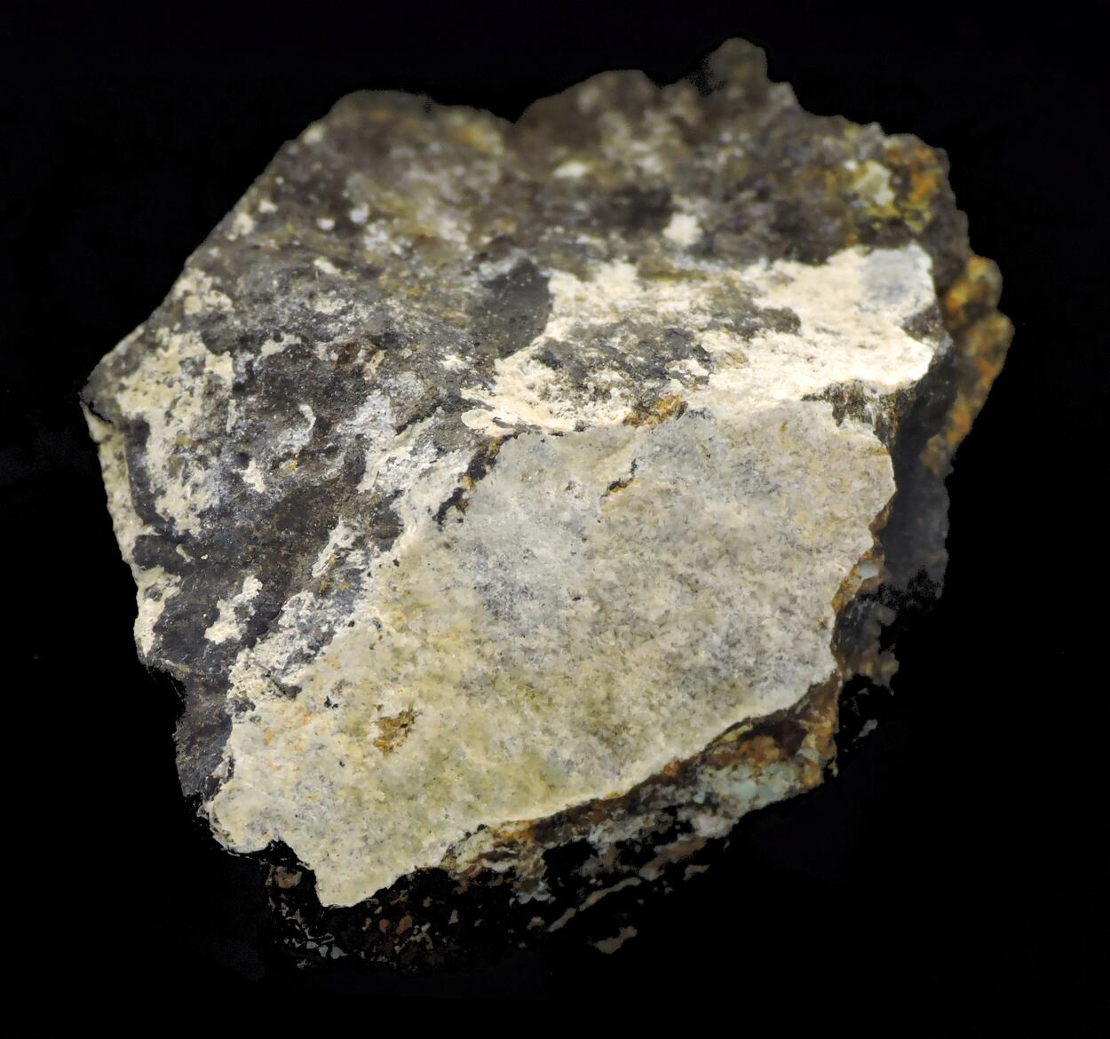 Montgomeryite