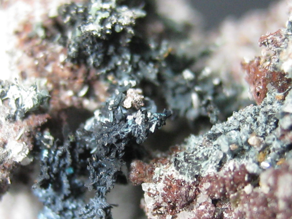 Tenorite Caledonite & Cerussite