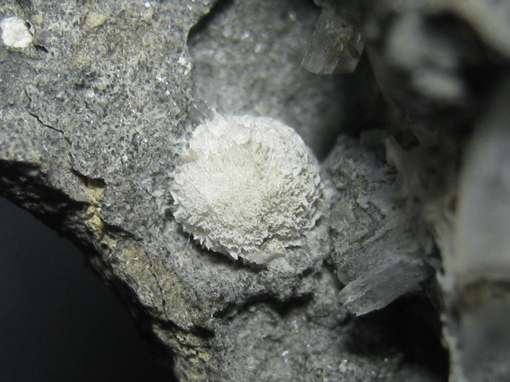 Thomsonite-Ca