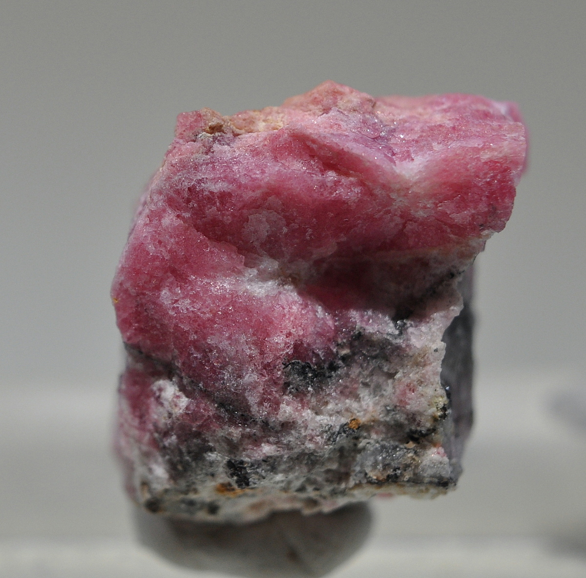 Tugtupite