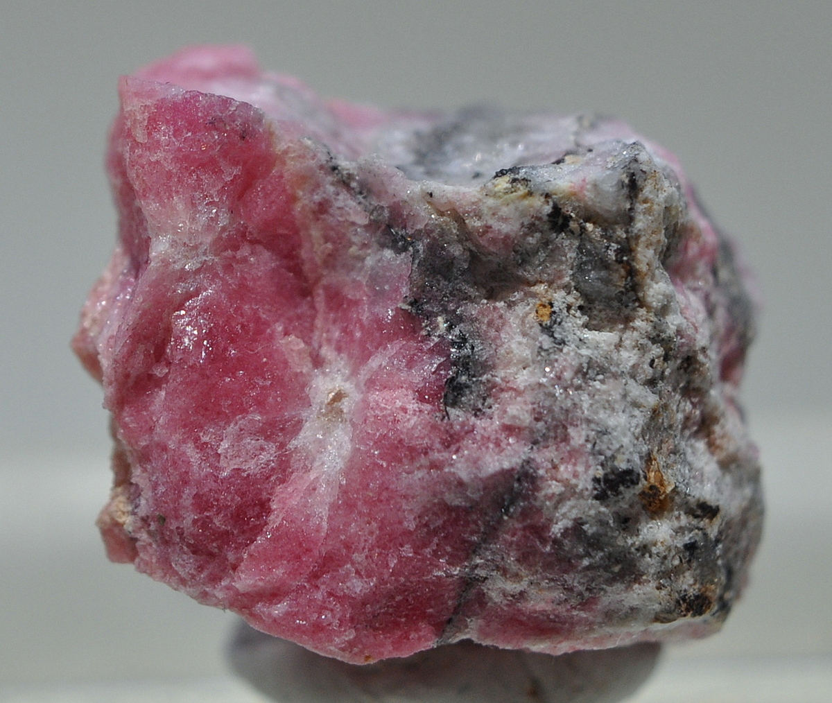 Tugtupite