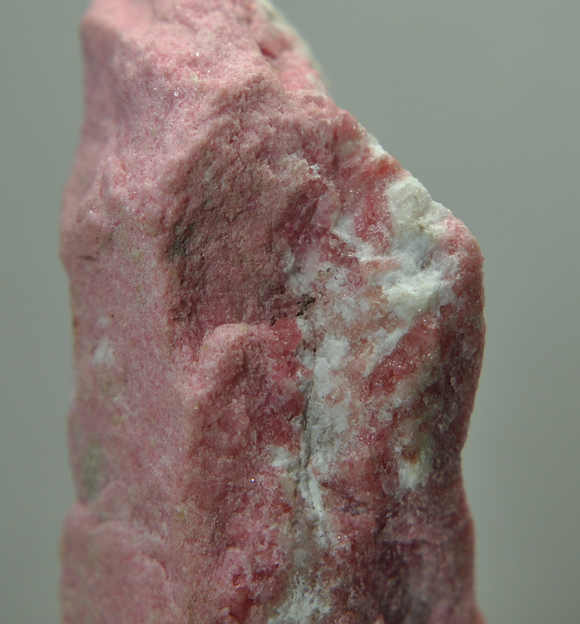 Thulite