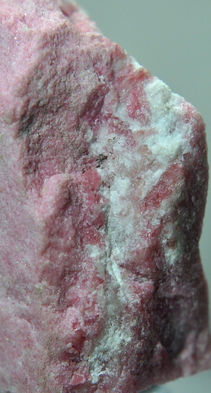 Thulite