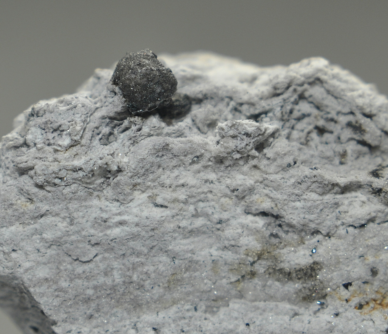 Bixbyite