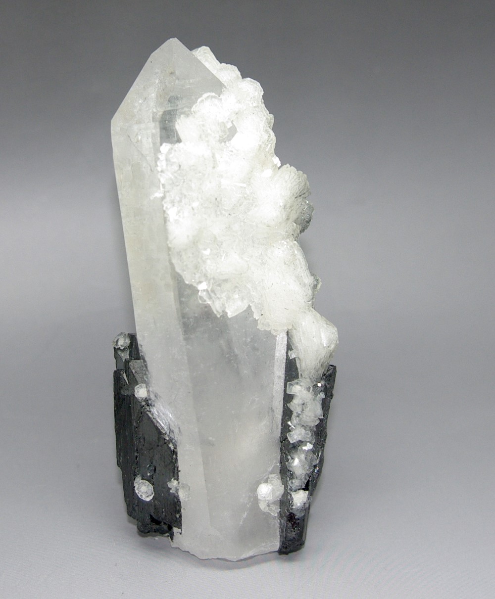 Quartz Ferberite & Calcite