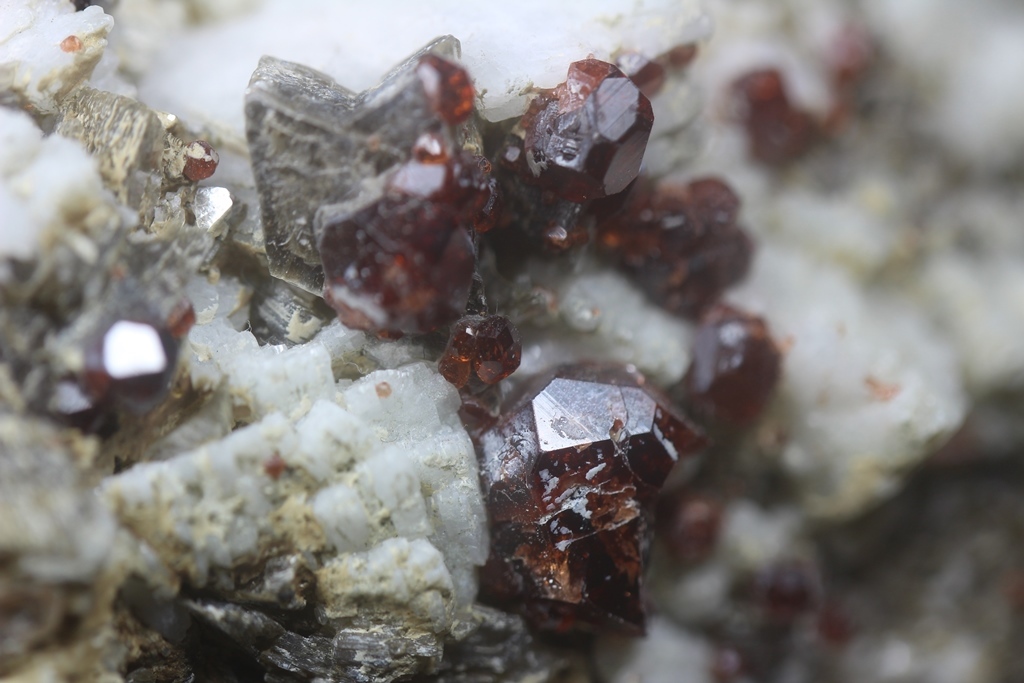 Spessartine & Albite