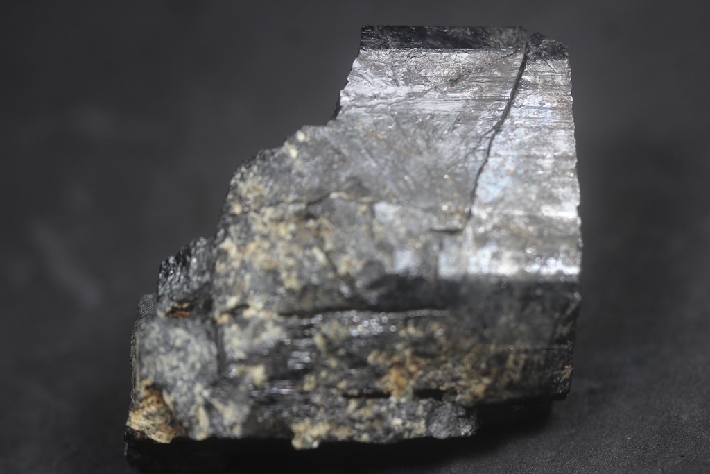 Chevkinite Group